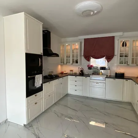 Casa Blanca Villa *