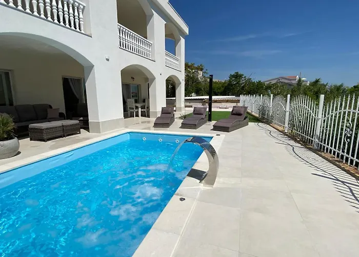 빌라 Casa Blanca *