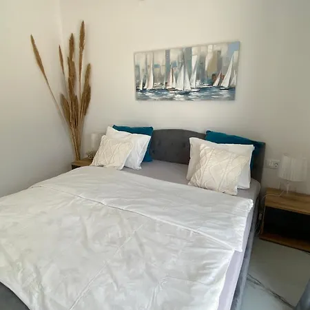 Villa Casa Blanca Pag Town