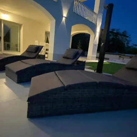 Casa Blanca * Pag Town