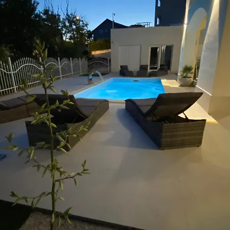 Villa Casa Blanca Pag Town