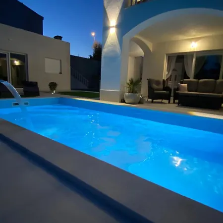 Casa Blanca Pag Town