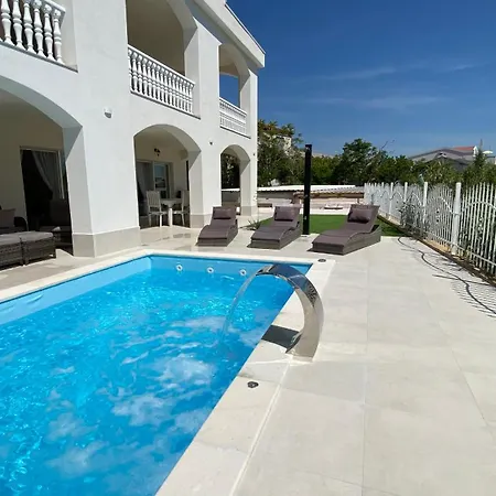 Villa Casa Blanca *