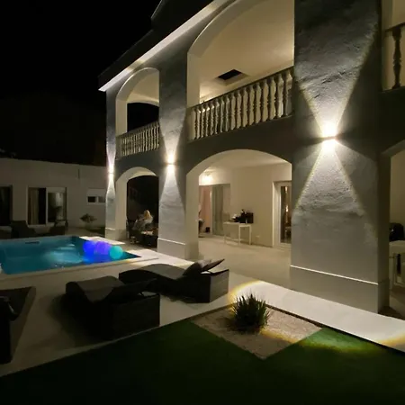 Villa Casa Blanca