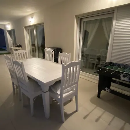 Villa Casa Blanca Pag Town