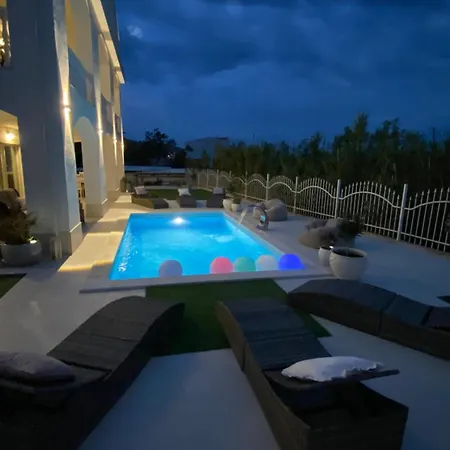 Villa Casa Blanca *