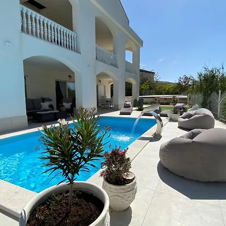 Casa Blanca Villa