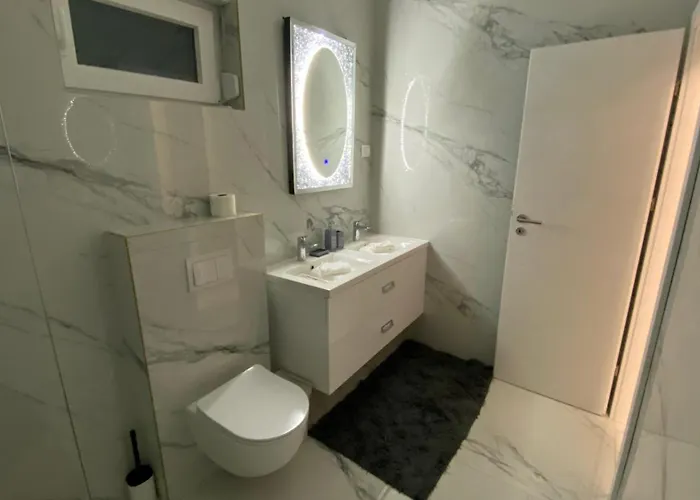 Casa Blanca Pag Town