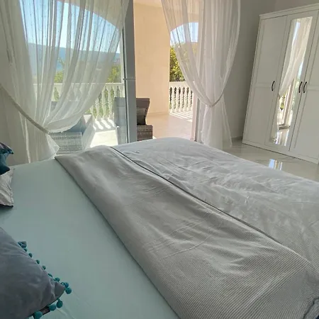 Casa Blanca Villa