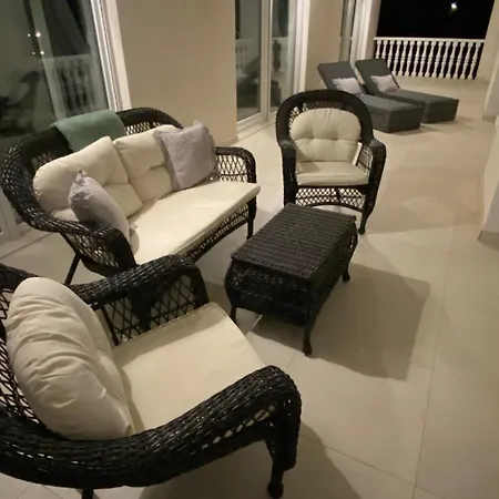 Villa Casa Blanca *