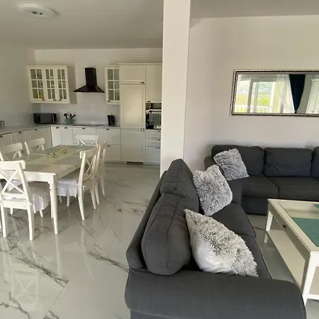 Casa Blanca Villa *