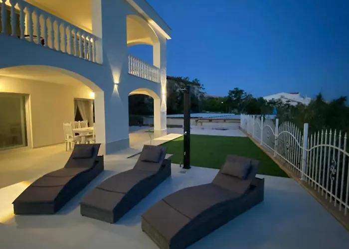 Casa Blanca Вилла Паг