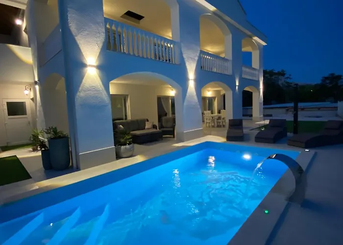Casa Blanca Паг